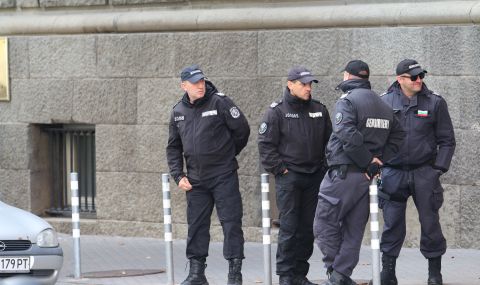 Потрошиха офис на ГЕРБ в София