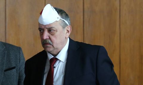 Проф. Кантарджиев съветва какви маски да носим срещу COVID-19 и как