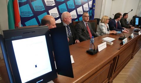 ЦИК продължава да се мотае с купуването на машини за гласуване
