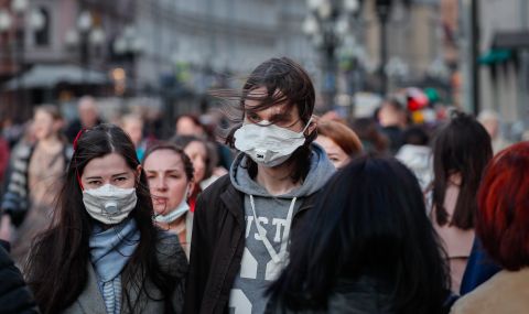 Ваксинацията срещу COVID-19 ще стане сезонна 2 https://netnews.bg/wp-content/uploads/2021/05/d0b2d0b0d0bad181d0b8d0bdd0b0d186d0b8d18fd182d0b0-d181d180d0b5d189d183-covid-19-d189d0b5-d181d182d0b0d0bdd0b5-d181d0b5d0b7d0bed0bdd0bdd0b0.jpg d0b2d0b0d0bad181d0b8d0bdd0b0d186d0b8d18fd182d0b0 d181d180d0b5d189d183 covid 19 d189d0b5 d181d182d0b0d0bdd0b5 d181d0b5d0b7d0bed0bdd0bdd0b0 https://netnews.bg/wp-content/uploads/2021/05/d0b2d0b0d0bad181d0b8d0bdd0b0d186d0b8d18fd182d0b0-d181d180d0b5d189d183-covid-19-d189d0b5-d181d182d0b0d0bdd0b5-d181d0b5d0b7d0bed0bdd0bdd0b0.jpg