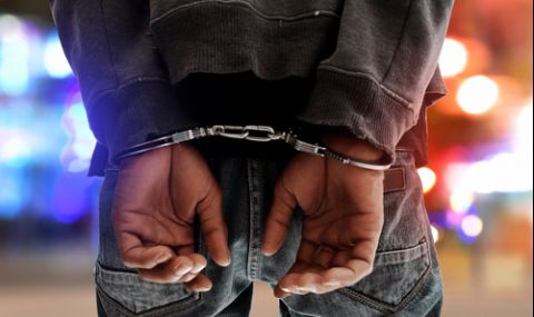 Известен дилър, участвал в кръвопролитията в Столипиново, е спипан с половин килограм хероин 5 https://netnews.bg/wp-content/uploads/2021/05/d0b8d0b7d0b2d0b5d181d182d0b5d0bd-d0b4d0b8d0bbd18ad180-d183d187d0b0d181d182d0b2d0b0d0bb-d0b2-d0bad180d18ad0b2d0bed0bfd180d0bed0bbd0b8.jpg d0b8d0b7d0b2d0b5d181d182d0b5d0bd d0b4d0b8d0bbd18ad180 d183d187d0b0d181d182d0b2d0b0d0bb d0b2 d0bad180d18ad0b2d0bed0bfd180d0bed0bbd0b8 https://netnews.bg/wp-content/uploads/2021/05/d0b8d0b7d0b2d0b5d181d182d0b5d0bd-d0b4d0b8d0bbd18ad180-d183d187d0b0d181d182d0b2d0b0d0bb-d0b2-d0bad180d18ad0b2d0bed0bfd180d0bed0bbd0b8.jpg