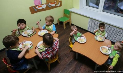 Остатък от комунизма: домовете за пеленачета в Чехия 2 https://netnews.bg/wp-content/uploads/2021/05/d0bed181d182d0b0d182d18ad0ba-d0bed182-d0bad0bed0bcd183d0bdd0b8d0b7d0bcd0b0-d0b4d0bed0bcd0bed0b2d0b5d182d0b5-d0b7d0b0-d0bfd0b5d0bbd0b5.jpg d0bed181d182d0b0d182d18ad0ba d0bed182 d0bad0bed0bcd183d0bdd0b8d0b7d0bcd0b0 d0b4d0bed0bcd0bed0b2d0b5d182d0b5 d0b7d0b0 d0bfd0b5d0bbd0b5 https://netnews.bg/wp-content/uploads/2021/05/d0bed181d182d0b0d182d18ad0ba-d0bed182-d0bad0bed0bcd183d0bdd0b8d0b7d0bcd0b0-d0b4d0bed0bcd0bed0b2d0b5d182d0b5-d0b7d0b0-d0bfd0b5d0bbd0b5.jpg
