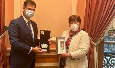 Министрите на туризма на България и Гърция се срещнаха в Атина 2 https://netnews.bg/wp-content/uploads/2021/06/d0bcd0b8d0bdd0b8d181d182d180d0b8d182d0b5-d0bdd0b0-d182d183d180d0b8d0b7d0bcd0b0-d0bdd0b0-d0b1d18ad0bbd0b3d0b0d180d0b8d18f-d0b8-d0b3d18a.jpg d0bcd0b8d0bdd0b8d181d182d180d0b8d182d0b5 d0bdd0b0 d182d183d180d0b8d0b7d0bcd0b0 d0bdd0b0 d0b1d18ad0bbd0b3d0b0d180d0b8d18f d0b8 d0b3d18a https://netnews.bg/wp-content/uploads/2021/06/d0bcd0b8d0bdd0b8d181d182d180d0b8d182d0b5-d0bdd0b0-d182d183d180d0b8d0b7d0bcd0b0-d0bdd0b0-d0b1d18ad0bbd0b3d0b0d180d0b8d18f-d0b8-d0b3d18a.jpg