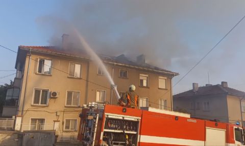 Горя многофамилна къща в Карлово 2 https://netnews.bg/wp-content/uploads/2021/07/d0b3d0bed180d18f-d0bcd0bdd0bed0b3d0bed184d0b0d0bcd0b8d0bbd0bdd0b0-d0bad18ad189d0b0-d0b2-d0bad0b0d180d0bbd0bed0b2d0be.jpg d0b3d0bed180d18f d0bcd0bdd0bed0b3d0bed184d0b0d0bcd0b8d0bbd0bdd0b0 d0bad18ad189d0b0 d0b2 d0bad0b0d180d0bbd0bed0b2d0be https://netnews.bg/wp-content/uploads/2021/07/d0b3d0bed180d18f-d0bcd0bdd0bed0b3d0bed184d0b0d0bcd0b8d0bbd0bdd0b0-d0bad18ad189d0b0-d0b2-d0bad0b0d180d0bbd0bed0b2d0be.jpg
