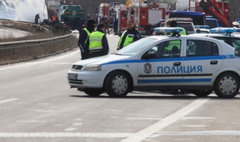 Катастрофа затвори АМ "Тракия" в посока Бургас 5 https://netnews.bg/wp-content/uploads/2021/07/d0bad0b0d182d0b0d181d182d180d0bed184d0b0-d0b7d0b0d182d0b2d0bed180d0b8-d0b0d0bc-d182d180d0b0d0bad0b8d18f-d0b2-d0bfd0bed181d0bed0bad0b0.jpg d0bad0b0d182d0b0d181d182d180d0bed184d0b0 d0b7d0b0d182d0b2d0bed180d0b8 d0b0d0bc d182d180d0b0d0bad0b8d18f d0b2 d0bfd0bed181d0bed0bad0b0 https://netnews.bg/wp-content/uploads/2021/07/d0bad0b0d182d0b0d181d182d180d0bed184d0b0-d0b7d0b0d182d0b2d0bed180d0b8-d0b0d0bc-d182d180d0b0d0bad0b8d18f-d0b2-d0bfd0bed181d0bed0bad0b0.jpg