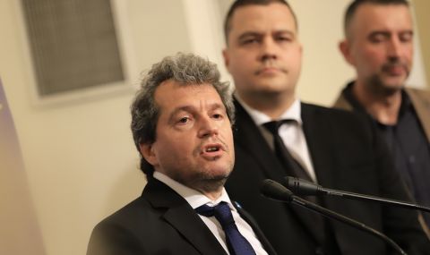 Тошко Йорданов: Христо Йорданов и Мая Манолова, карате Борисов да се радва 15 https://netnews.bg/wp-content/uploads/2021/07/d182d0bed188d0bad0be-d0b9d0bed180d0b4d0b0d0bdd0bed0b2-d185d180d0b8d181d182d0be-d0b9d0bed180d0b4d0b0d0bdd0bed0b2-d0b8-d0bcd0b0d18f-d0bc.jpg d182d0bed188d0bad0be d0b9d0bed180d0b4d0b0d0bdd0bed0b2 d185d180d0b8d181d182d0be d0b9d0bed180d0b4d0b0d0bdd0bed0b2 d0b8 d0bcd0b0d18f d0bc https://netnews.bg/wp-content/uploads/2021/07/d182d0bed188d0bad0be-d0b9d0bed180d0b4d0b0d0bdd0bed0b2-d185d180d0b8d181d182d0be-d0b9d0bed180d0b4d0b0d0bdd0bed0b2-d0b8-d0bcd0b0d18f-d0bc.jpg