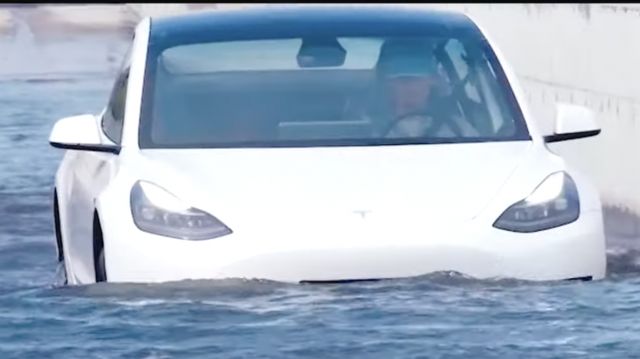 Tesla показа как се тества качеството на сглобените в Китай коли (ВИДЕО) 3 https://netnews.bg/wp-content/uploads/2021/07/tesla-d0bfd0bed0bad0b0d0b7d0b0-d0bad0b0d0ba-d181d0b5-d182d0b5d181d182d0b2d0b0-d0bad0b0d187d0b5d181d182d0b2d0bed182d0be-d0bdd0b0-d181d0b3.jpg tesla d0bfd0bed0bad0b0d0b7d0b0 d0bad0b0d0ba d181d0b5 d182d0b5d181d182d0b2d0b0 d0bad0b0d187d0b5d181d182d0b2d0bed182d0be d0bdd0b0 d181d0b3 1 https://netnews.bg/wp-content/uploads/2021/07/tesla-d0bfd0bed0bad0b0d0b7d0b0-d0bad0b0d0ba-d181d0b5-d182d0b5d181d182d0b2d0b0-d0bad0b0d187d0b5d181d182d0b2d0bed182d0be-d0bdd0b0-d181d0b3.jpg