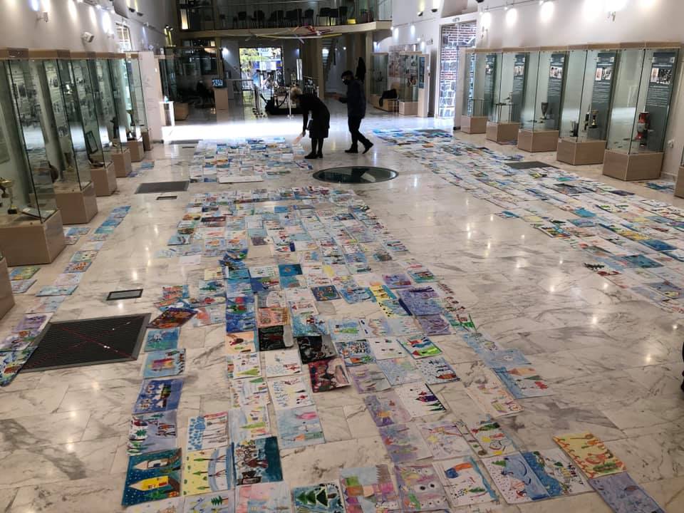Подай ръка 1 https://netnews.bg/wp-content/uploads/2021/10/Подай-ръка-2.jpg