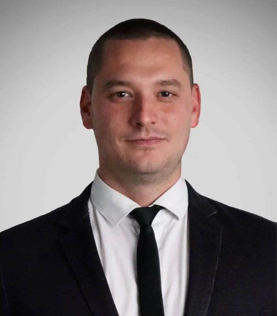 Ямбол вкарва депутат от „Възраждане“ 6 https://netnews.bg/wp-content/uploads/2021/11/нови-депутати-ямбол.jpg Никола димитров Възраждане Ямбол 1 https://netnews.bg/wp-content/uploads/2021/11/нови-депутати-ямбол.jpg
