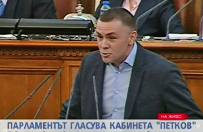 Как гербаджии със заплаха убедиха Ицо Хазарта да влезе в отбора на Кирил Петков 7 https://netnews.bg/wp-content/uploads/2021/12/d0bad0b0d0ba-d0b3d0b5d180d0b1d0b0d0b4d0b6d0b8d0b8-d181d18ad181-d0b7d0b0d0bfd0bbd0b0d185d0b0-d183d0b1d0b5d0b4d0b8d185d0b0-d0b8d186d0be.jpg d0bad0b0d0ba d0b3d0b5d180d0b1d0b0d0b4d0b6d0b8d0b8 d181d18ad181 d0b7d0b0d0bfd0bbd0b0d185d0b0 d183d0b1d0b5d0b4d0b8d185d0b0 d0b8d186d0be https://netnews.bg/wp-content/uploads/2021/12/d0bad0b0d0ba-d0b3d0b5d180d0b1d0b0d0b4d0b6d0b8d0b8-d181d18ad181-d0b7d0b0d0bfd0bbd0b0d185d0b0-d183d0b1d0b5d0b4d0b8d185d0b0-d0b8d186d0be.jpg
