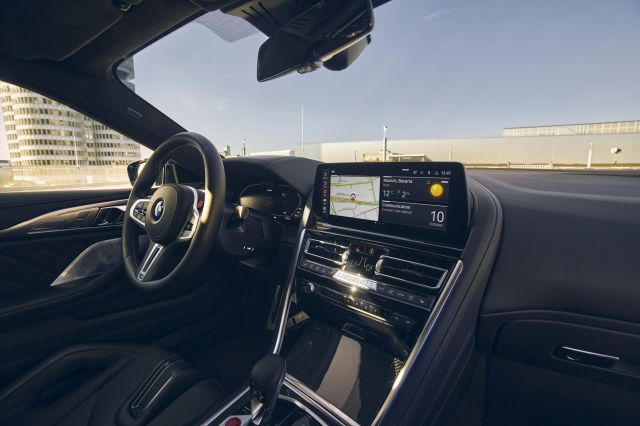Новото BMW 8 Series дебютира със светещи „бъбреци“ | ФАКТИ.БГ Новото BMW 8 Series дебютира със светещи „бъбреци“