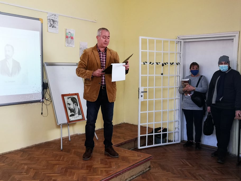 Алеко Константинов празник2 https://netnews.bg/wp-content/uploads/2022/01/255068723_2994375807445224_2440528095720500668_n-2-1.jpg