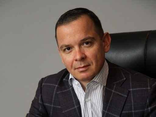 Тенчо Шиков https://netnews.bg/wp-content/uploads/2022/02/КОЛАЖ-НОВ-СОБСТВЕНИК-РИТЕЙЛ-ПАРК-ЯМБОЛ.jpg