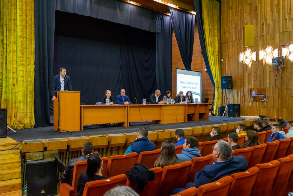 Изключително слаб интерес беляза публичното обсъждане на проектобюджета на Ямбол за 2022 г. 2 https://netnews.bg/wp-content/uploads/2022/03/01-23.jpg 01 23 https://netnews.bg/wp-content/uploads/2022/03/01-23.jpg