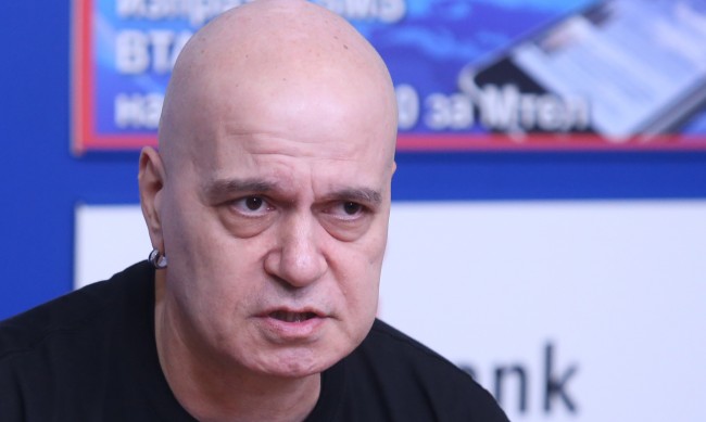Слави Трифонов подкрепи Любомир Каримански за управител на БНБ 5 https://netnews.bg/wp-content/uploads/2022/03/d181d0bbd0b0d0b2d0b8-d182d180d0b8d184d0bed0bdd0bed0b2-d0bfd0bed0b4d0bad180d0b5d0bfd0b8-d0bbd18ed0b1d0bed0bcd0b8d180-d0bad0b0d180d0b8.jpg d181d0bbd0b0d0b2d0b8 d182d180d0b8d184d0bed0bdd0bed0b2 d0bfd0bed0b4d0bad180d0b5d0bfd0b8 d0bbd18ed0b1d0bed0bcd0b8d180 d0bad0b0d180d0b8 https://netnews.bg/wp-content/uploads/2022/03/d181d0bbd0b0d0b2d0b8-d182d180d0b8d184d0bed0bdd0bed0b2-d0bfd0bed0b4d0bad180d0b5d0bfd0b8-d0bbd18ed0b1d0bed0bcd0b8d180-d0bad0b0d180d0b8.jpg