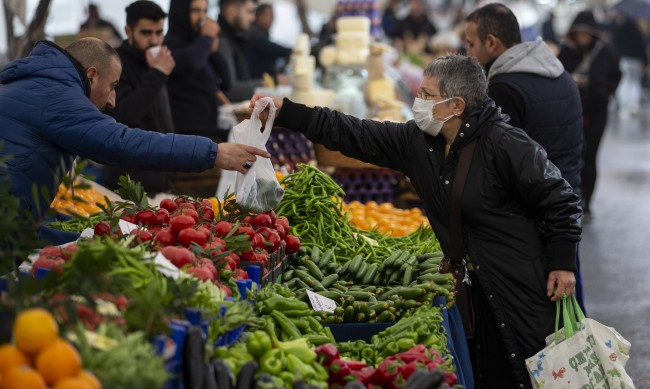 Инфлацията в Турция през март 61,14% на годишна база 5 https://netnews.bg/wp-content/uploads/2022/04/d0b8d0bdd184d0bbd0b0d186d0b8d18fd182d0b0-d0b2-d182d183d180d186d0b8d18f-d0bfd180d0b5d0b7-d0bcd0b0d180d182-6114-d0bdd0b0-d0b3d0bed0b4d0b8.jpg d0b8d0bdd184d0bbd0b0d186d0b8d18fd182d0b0 d0b2 d182d183d180d186d0b8d18f d0bfd180d0b5d0b7 d0bcd0b0d180d182 6114 d0bdd0b0 d0b3d0bed0b4d0b8 https://netnews.bg/wp-content/uploads/2022/04/d0b8d0bdd184d0bbd0b0d186d0b8d18fd182d0b0-d0b2-d182d183d180d186d0b8d18f-d0bfd180d0b5d0b7-d0bcd0b0d180d182-6114-d0bdd0b0-d0b3d0bed0b4d0b8.jpg
