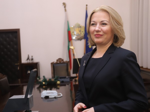 Надежда Йорданова: ВСС трудно ще гласува оставката на Гешев 1 https://netnews.bg/wp-content/uploads/2022/04/d0bdd0b0d0b4d0b5d0b6d0b4d0b0-d0b9d0bed180d0b4d0b0d0bdd0bed0b2d0b0-d0b2d181d181-d182d180d183d0b4d0bdd0be-d189d0b5-d0b3d0bbd0b0d181d183.jpg d0bdd0b0d0b4d0b5d0b6d0b4d0b0 d0b9d0bed180d0b4d0b0d0bdd0bed0b2d0b0 d0b2d181d181 d182d180d183d0b4d0bdd0be d189d0b5 d0b3d0bbd0b0d181d183 https://netnews.bg/wp-content/uploads/2022/04/d0bdd0b0d0b4d0b5d0b6d0b4d0b0-d0b9d0bed180d0b4d0b0d0bdd0bed0b2d0b0-d0b2d181d181-d182d180d183d0b4d0bdd0be-d189d0b5-d0b3d0bbd0b0d181d183.jpg