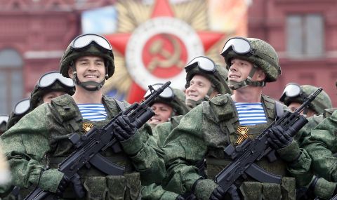 Скритата мобилизация върви активно и масово: как и кого набират в Русия
