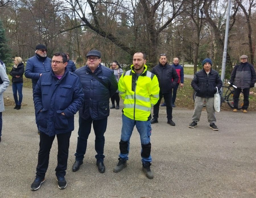 Обновеният Младежки дом в Ямбол да бъде готов през септември, обещаха на първата копка от ремонта му днес 13 https://netnews.bg/wp-content/uploads/2023/02/Младежки-център-Ямбол-първа-копка.jpg Младежки център Ямбол първа копка 13 https://netnews.bg/wp-content/uploads/2023/02/Младежки-център-Ямбол-първа-копка.jpg