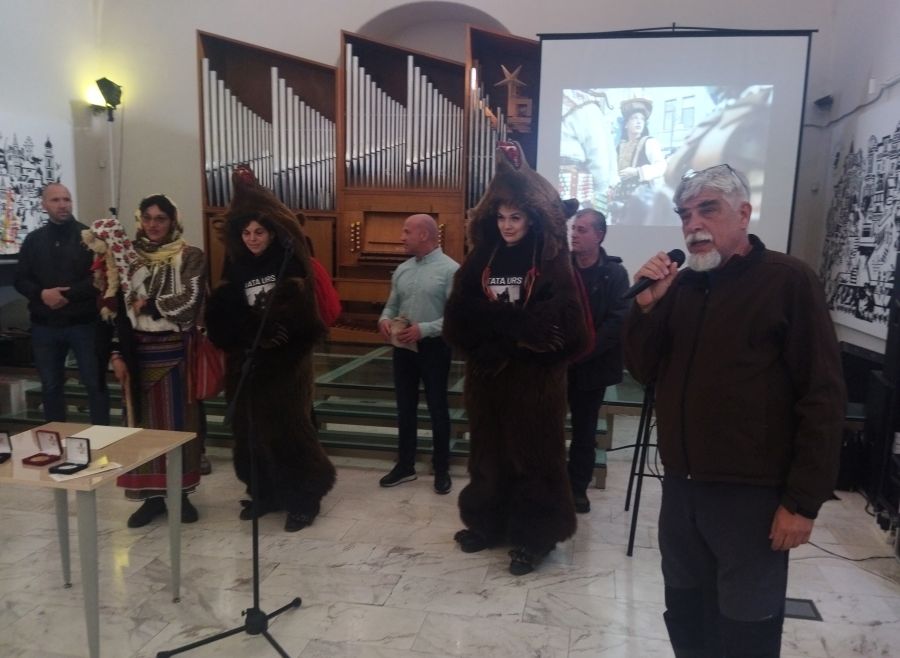 фото конкурс кукерландия ямбол 2023 13 https://netnews.bg/wp-content/uploads/2023/02/фото-конкурс-кукерландия-ямбол-2023-12.jpg