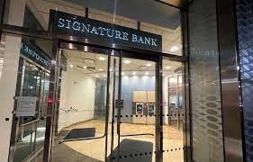 Колапсът на Signature Bank е третият най-голям банков фалит в САЩ