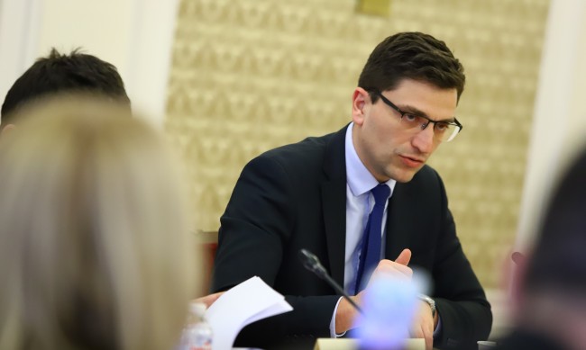 Сабрутев: Действията на правителството са бутафорни 4 https://netnews.bg/wp-content/uploads/2023/03/d181d0b0d0b1d180d183d182d0b5d0b2-d0b4d0b5d0b9d181d182d0b2d0b8d18fd182d0b0-d0bdd0b0-d0bfd180d0b0d0b2d0b8d182d0b5d0bbd181d182d0b2d0be.jpg d181d0b0d0b1d180d183d182d0b5d0b2 d0b4d0b5d0b9d181d182d0b2d0b8d18fd182d0b0 d0bdd0b0 d0bfd180d0b0d0b2d0b8d182d0b5d0bbd181d182d0b2d0be https://netnews.bg/wp-content/uploads/2023/03/d181d0b0d0b1d180d183d182d0b5d0b2-d0b4d0b5d0b9d181d182d0b2d0b8d18fd182d0b0-d0bdd0b0-d0bfd180d0b0d0b2d0b8d182d0b5d0bbd181d182d0b2d0be.jpg