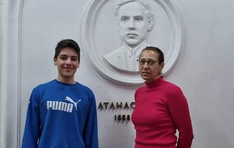 ПМГ Ямбол Денислав Паликова Биология https://netnews.bg/wp-content/uploads/2023/03/ПМГ-Ямбол-колаж-9-снимки-ученици-за-национални-олимпиади-2023.jpg