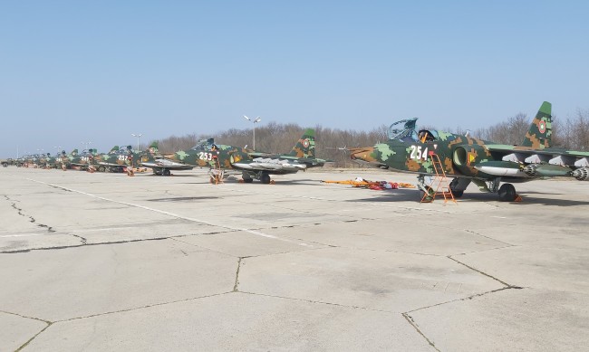Авиобаза Безмер ще има "Ден на отворени врати" утре 1 https://netnews.bg/wp-content/uploads/2023/04/d0b0d0b2d0b8d0bed0b1d0b0d0b7d0b0-d0b1d0b5d0b7d0bcd0b5d180-d189d0b5-d0b8d0bcd0b0-d0b4d0b5d0bd-d0bdd0b0-d0bed182d0b2d0bed180d0b5d0bdd0b8.jpg d0b0d0b2d0b8d0bed0b1d0b0d0b7d0b0 d0b1d0b5d0b7d0bcd0b5d180 d189d0b5 d0b8d0bcd0b0 d0b4d0b5d0bd d0bdd0b0 d0bed182d0b2d0bed180d0b5d0bdd0b8 https://netnews.bg/wp-content/uploads/2023/04/d0b0d0b2d0b8d0bed0b1d0b0d0b7d0b0-d0b1d0b5d0b7d0bcd0b5d180-d189d0b5-d0b8d0bcd0b0-d0b4d0b5d0bd-d0bdd0b0-d0bed182d0b2d0bed180d0b5d0bdd0b8.jpg