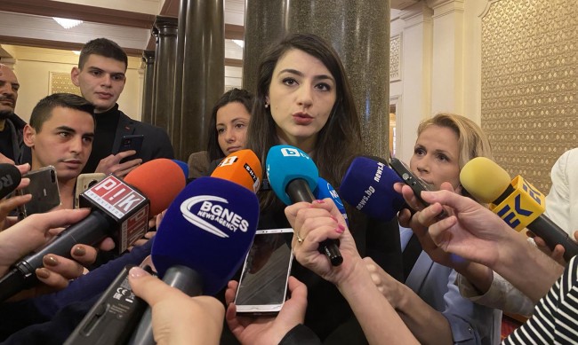 Бориславова: Не можем да продължаваме с това безвремие 1 https://netnews.bg/wp-content/uploads/2023/05/d0b1d0bed180d0b8d181d0bbd0b0d0b2d0bed0b2d0b0-d0bdd0b5-d0bcd0bed0b6d0b5d0bc-d0b4d0b0-d0bfd180d0bed0b4d18ad0bbd0b6d0b0d0b2d0b0d0bcd0b5.jpg d0b1d0bed180d0b8d181d0bbd0b0d0b2d0bed0b2d0b0 d0bdd0b5 d0bcd0bed0b6d0b5d0bc d0b4d0b0 d0bfd180d0bed0b4d18ad0bbd0b6d0b0d0b2d0b0d0bcd0b5 https://netnews.bg/wp-content/uploads/2023/05/d0b1d0bed180d0b8d181d0bbd0b0d0b2d0bed0b2d0b0-d0bdd0b5-d0bcd0bed0b6d0b5d0bc-d0b4d0b0-d0bfd180d0bed0b4d18ad0bbd0b6d0b0d0b2d0b0d0bcd0b5.jpg