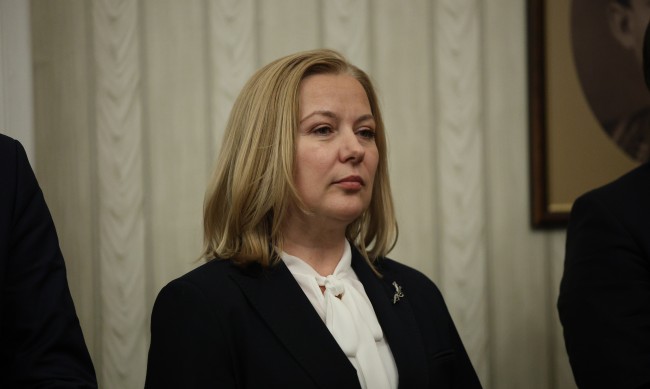 Йорданова: Антипартийната риторика няма място във връчването на мандат 3 https://netnews.bg/wp-content/uploads/2023/05/d0b9d0bed180d0b4d0b0d0bdd0bed0b2d0b0-d0b0d0bdd182d0b8d0bfd0b0d180d182d0b8d0b9d0bdd0b0d182d0b0-d180d0b8d182d0bed180d0b8d0bad0b0-d0bd.jpg d0b9d0bed180d0b4d0b0d0bdd0bed0b2d0b0 d0b0d0bdd182d0b8d0bfd0b0d180d182d0b8d0b9d0bdd0b0d182d0b0 d180d0b8d182d0bed180d0b8d0bad0b0 d0bd https://netnews.bg/wp-content/uploads/2023/05/d0b9d0bed180d0b4d0b0d0bdd0bed0b2d0b0-d0b0d0bdd182d0b8d0bfd0b0d180d182d0b8d0b9d0bdd0b0d182d0b0-d180d0b8d182d0bed180d0b8d0bad0b0-d0bd.jpg