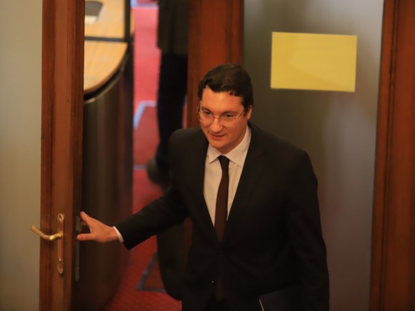 Крум Зарков за механизма за разселдване: Всички разбраха колко е важен 5 https://netnews.bg/wp-content/uploads/2023/05/d0bad180d183d0bc-d0b7d0b0d180d0bad0bed0b2-d0b7d0b0-d0bcd0b5d185d0b0d0bdd0b8d0b7d0bcd0b0-d0b7d0b0-d180d0b0d0b7d181d0b5d0bbd0b4d0b2d0b0.jpg d0bad180d183d0bc d0b7d0b0d180d0bad0bed0b2 d0b7d0b0 d0bcd0b5d185d0b0d0bdd0b8d0b7d0bcd0b0 d0b7d0b0 d180d0b0d0b7d181d0b5d0bbd0b4d0b2d0b0 https://netnews.bg/wp-content/uploads/2023/05/d0bad180d183d0bc-d0b7d0b0d180d0bad0bed0b2-d0b7d0b0-d0bcd0b5d185d0b0d0bdd0b8d0b7d0bcd0b0-d0b7d0b0-d180d0b0d0b7d181d0b5d0bbd0b4d0b2d0b0.jpg