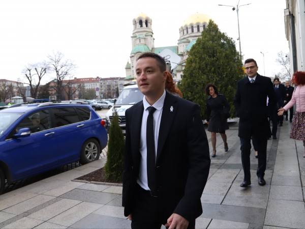 Явор Божанков: По-голямото зло са нови избори и кабинет 1 https://netnews.bg/wp-content/uploads/2023/05/d18fd0b2d0bed180-d0b1d0bed0b6d0b0d0bdd0bad0bed0b2-d0bfd0be-d0b3d0bed0bbd18fd0bcd0bed182d0be-d0b7d0bbd0be-d181d0b0-d0bdd0bed0b2d0b8-d0b8.jpg d18fd0b2d0bed180 d0b1d0bed0b6d0b0d0bdd0bad0bed0b2 d0bfd0be d0b3d0bed0bbd18fd0bcd0bed182d0be d0b7d0bbd0be d181d0b0 d0bdd0bed0b2d0b8 d0b8 https://netnews.bg/wp-content/uploads/2023/05/d18fd0b2d0bed180-d0b1d0bed0b6d0b0d0bdd0bad0bed0b2-d0bfd0be-d0b3d0bed0bbd18fd0bcd0bed182d0be-d0b7d0bbd0be-d181d0b0-d0bdd0bed0b2d0b8-d0b8.jpg