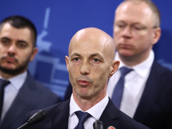 Депутатът Коста Стоянов ще се бори за кмет на Варна 1 https://netnews.bg/wp-content/uploads/2023/06/d0b4d0b5d0bfd183d182d0b0d182d18ad182-d0bad0bed181d182d0b0-d181d182d0bed18fd0bdd0bed0b2-d189d0b5-d181d0b5-d0b1d0bed180d0b8-d0b7d0b0-d0ba.jpg d0b4d0b5d0bfd183d182d0b0d182d18ad182 d0bad0bed181d182d0b0 d181d182d0bed18fd0bdd0bed0b2 d189d0b5 d181d0b5 d0b1d0bed180d0b8 d0b7d0b0 d0ba https://netnews.bg/wp-content/uploads/2023/06/d0b4d0b5d0bfd183d182d0b0d182d18ad182-d0bad0bed181d182d0b0-d181d182d0bed18fd0bdd0bed0b2-d189d0b5-d181d0b5-d0b1d0bed180d0b8-d0b7d0b0-d0ba.jpg