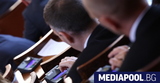До месец парламентарна комисия ще решава за поисканите от Гешев имунитети 7 https://netnews.bg/wp-content/uploads/2023/06/d0b4d0be-d0bcd0b5d181d0b5d186-d0bfd0b0d180d0bbd0b0d0bcd0b5d0bdd182d0b0d180d0bdd0b0-d0bad0bed0bcd0b8d181d0b8d18f-d189d0b5-d180d0b5d188.jpg d0b4d0be d0bcd0b5d181d0b5d186 d0bfd0b0d180d0bbd0b0d0bcd0b5d0bdd182d0b0d180d0bdd0b0 d0bad0bed0bcd0b8d181d0b8d18f d189d0b5 d180d0b5d188 https://netnews.bg/wp-content/uploads/2023/06/d0b4d0be-d0bcd0b5d181d0b5d186-d0bfd0b0d180d0bbd0b0d0bcd0b5d0bdd182d0b0d180d0bdd0b0-d0bad0bed0bcd0b8d181d0b8d18f-d189d0b5-d180d0b5d188.jpg