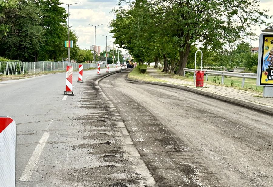 ремонт на крайречен булевард в Ямбол