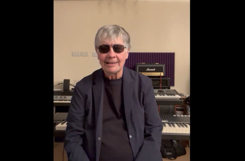 Дон Еъри от DEEP PURPLE с призив преди концерта: „ЗА НИЩО НА СВЕТА НЕ ГО ПРОПУСКАЙТЕ!” 3 https://netnews.bg/wp-content/uploads/2023/08/ДОН-ЕЪРИ-И-ГРУПА-КОЛАЖ.jpg 1 Дон Еъри кадър видео https://netnews.bg/wp-content/uploads/2023/08/ДОН-ЕЪРИ-И-ГРУПА-КОЛАЖ.jpg