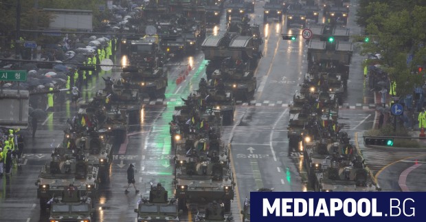 Южна Корея проведе голям военен парад за първи път от десетилетие 2 https://netnews.bg/wp-content/uploads/2023/09/d18ed0b6d0bdd0b0-d0bad0bed180d0b5d18f-d0bfd180d0bed0b2d0b5d0b4d0b5-d0b3d0bed0bbd18fd0bc-d0b2d0bed0b5d0bdd0b5d0bd-d0bfd0b0d180d0b0d0b4-2.jpg d18ed0b6d0bdd0b0 d0bad0bed180d0b5d18f d0bfd180d0bed0b2d0b5d0b4d0b5 d0b3d0bed0bbd18fd0bc d0b2d0bed0b5d0bdd0b5d0bd d0bfd0b0d180d0b0d0b4 https://netnews.bg/wp-content/uploads/2023/09/d18ed0b6d0bdd0b0-d0bad0bed180d0b5d18f-d0bfd180d0bed0b2d0b5d0b4d0b5-d0b3d0bed0bbd18fd0bc-d0b2d0bed0b5d0bdd0b5d0bd-d0bfd0b0d180d0b0d0b4-2.jpg
