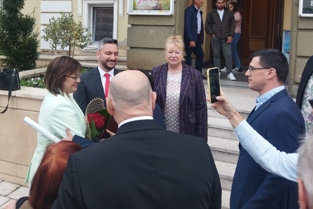 IMG 20231017 175136 https://netnews.bg/wp-content/uploads/2023/10/БСП-Ямбол-К-Нинова-17.10.2023-1.jpg