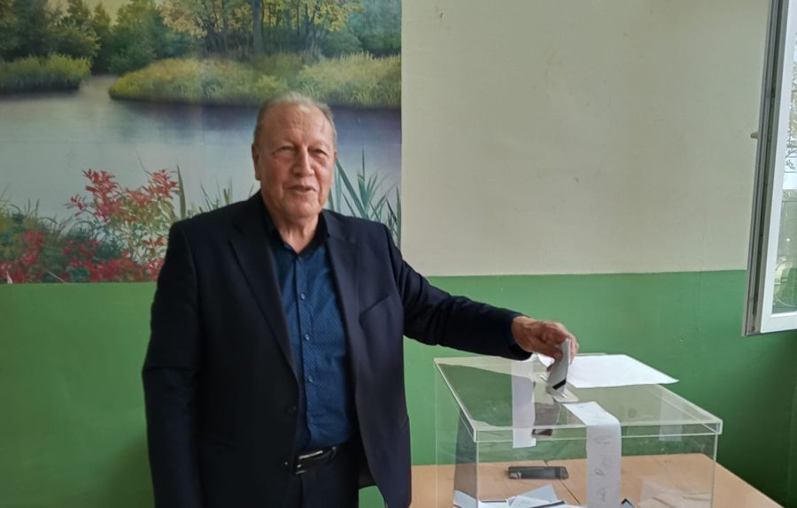 Христо Христов кмет Болярово по време а гласуване