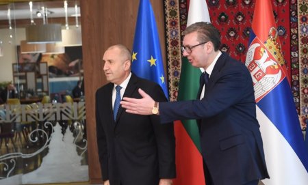 Радев, Вучич и Алиев пуснаха газа по интерконектора България-Сърбия 7 https://netnews.bg/wp-content/uploads/2023/12/d180d0b0d0b4d0b5d0b2-d0b2d183d187d0b8d187-d0b8-d0b0d0bbd0b8d0b5d0b2-d0bfd183d181d0bdd0b0d185d0b0-d0b3d0b0d0b7d0b0-d0bfd0be-d0b8d0bdd182-2.jpg d180d0b0d0b4d0b5d0b2 d0b2d183d187d0b8d187 d0b8 d0b0d0bbd0b8d0b5d0b2 d0bfd183d181d0bdd0b0d185d0b0 d0b3d0b0d0b7d0b0 d0bfd0be d0b8d0bdd182 2 https://netnews.bg/wp-content/uploads/2023/12/d180d0b0d0b4d0b5d0b2-d0b2d183d187d0b8d187-d0b8-d0b0d0bbd0b8d0b5d0b2-d0bfd183d181d0bdd0b0d185d0b0-d0b3d0b0d0b7d0b0-d0bfd0be-d0b8d0bdd182-2.jpg