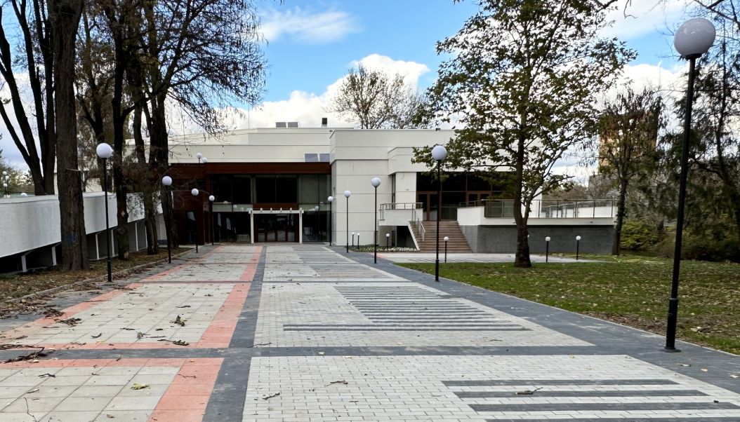 обновената сграда на младежкия културен център в Ямбол