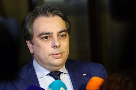 asen vasilev s evroto stavame chast ot svetovna valuta za vtori pat sled ivan asen ii 2 https://netnews.bg/wp-content/uploads/2024/03/asen-vasilev-s-evroto-stavame-chast-ot-svetovna-valuta-za-vtori-pat-sled-ivan-asen-ii-2.jpg