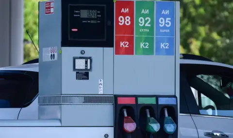 По 1 лев за 1 литър бензин ще плащат чужденците в Казахстан