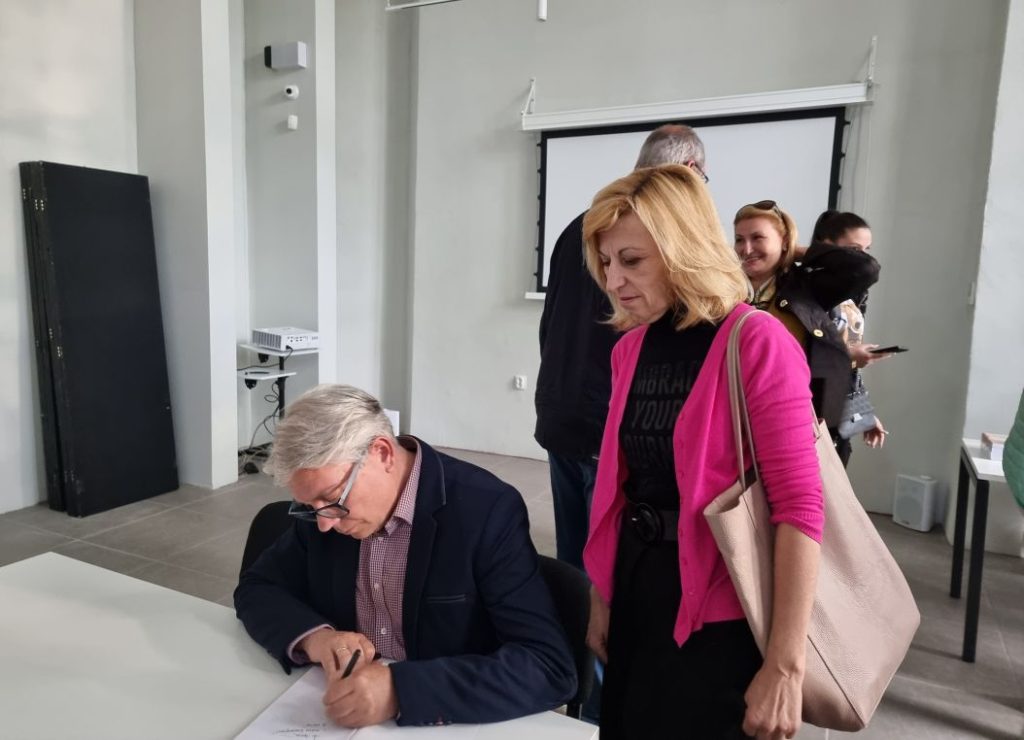 kniga bivshi hora predstavyane v yambol 3 https://netnews.bg/wp-content/uploads/2024/05/kniga-bivshi-hora-predstavyane-v-yambol-1.jpg