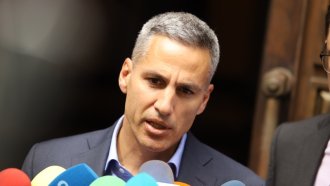 БНБ одобри отстраняването на подуправителя Андрей Гюров 1 https://netnews.bg/wp-content/uploads/2024/07/bnb-odobri-otstranyavaneto-na-podupravitelya-andrej-gyurov.jpg bnb odobri otstranyavaneto na podupravitelya andrej gyurov https://netnews.bg/wp-content/uploads/2024/07/bnb-odobri-otstranyavaneto-na-podupravitelya-andrej-gyurov.jpg
