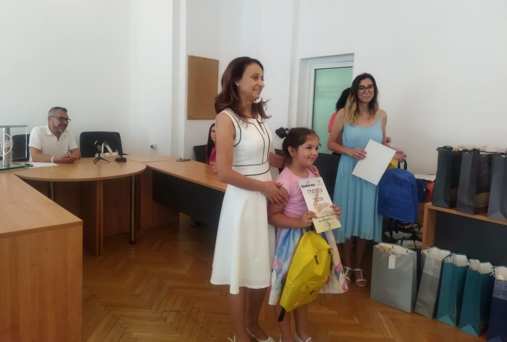 Наградиха победителите в конкурса „Жътва”, обявен от „Пеликан Агро” и община „Тунджа” 5 https://netnews.bg/wp-content/uploads/2024/07/konkurs-zhatva-nagrazhdavane-tundzha-yambol-13.jpg konkurs zhatva nagrazhdavane tundzha yambol 4 https://netnews.bg/wp-content/uploads/2024/07/konkurs-zhatva-nagrazhdavane-tundzha-yambol-13.jpg