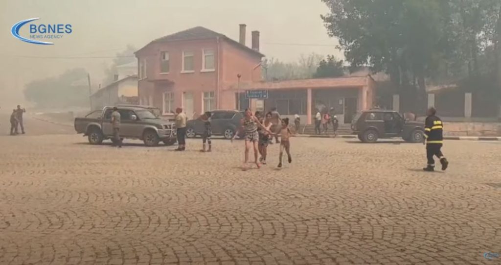pozhar voden yambolsko 4 1 https://netnews.bg/wp-content/uploads/2024/07/pozhar-voden-yambolsko-3.jpg