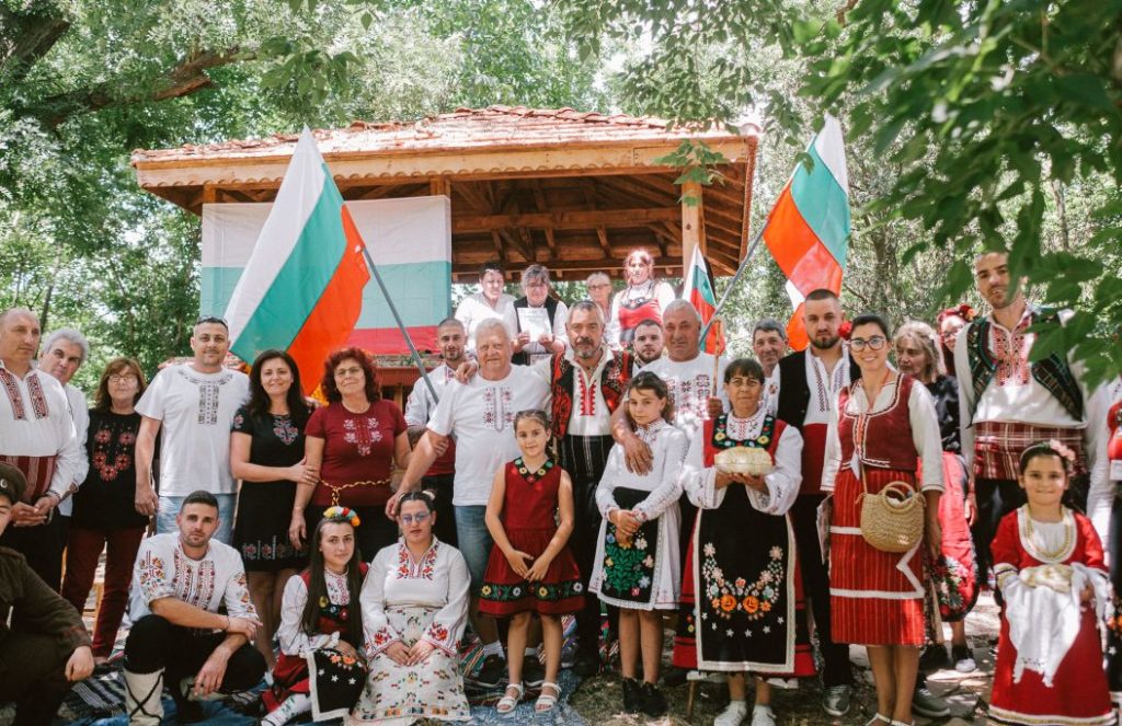 praznik nosiya i tradiczii obsthina tundzha oblast yambol 7 https://netnews.bg/wp-content/uploads/2024/07/praznik-nosiya-i-tradiczii-obsthina-tundzha-oblast-yambol-2.jpg