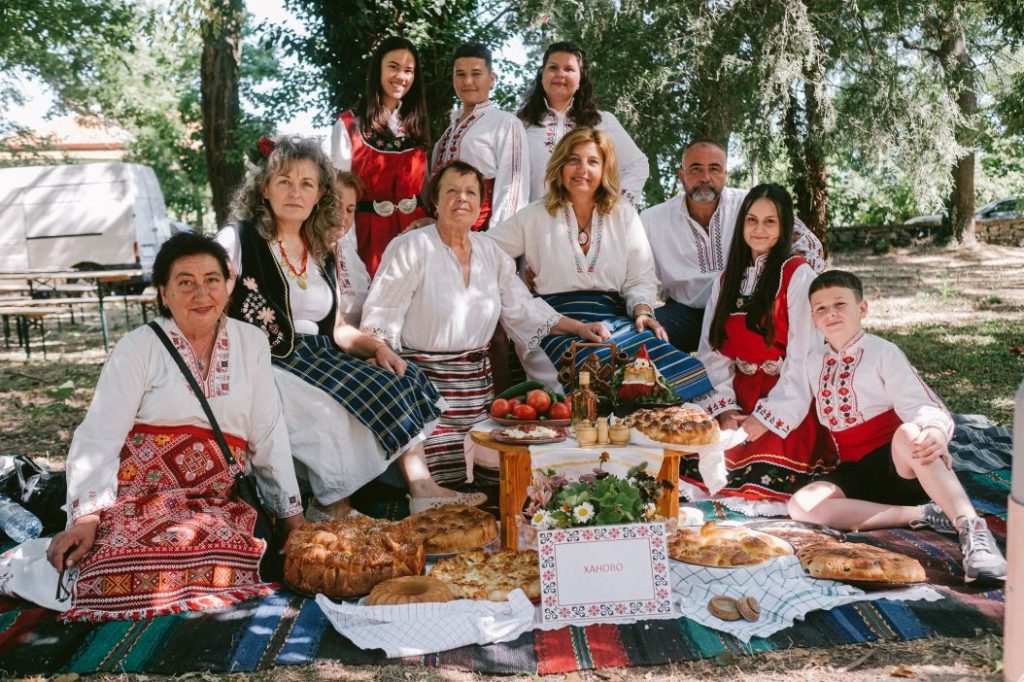 praznik nosiya i tradiczii obsthina tundzha oblast yambol 9 https://netnews.bg/wp-content/uploads/2024/07/praznik-nosiya-i-tradiczii-obsthina-tundzha-oblast-yambol-2.jpg