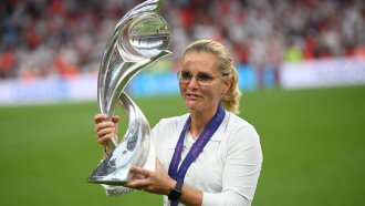 sthe poeme li zhena naczionalniya tim na angliya po futbol 2 https://netnews.bg/wp-content/uploads/2024/07/sthe-poeme-li-zhena-naczionalniya-tim-na-angliya-po-futbol-2.jpg